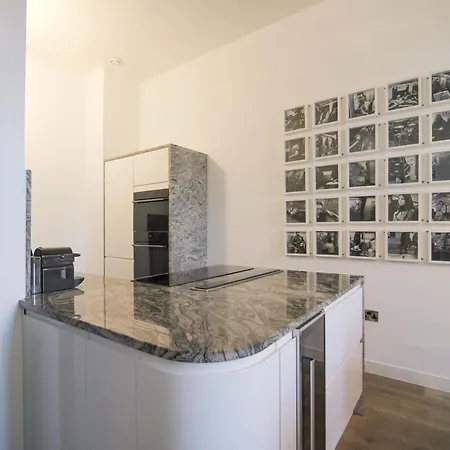 New York By The Heim Residences Manchester Esterno foto